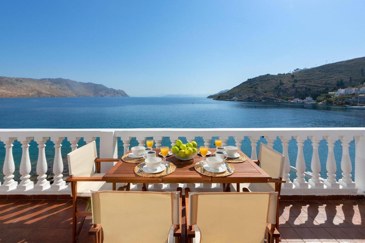 Maravelia Mare Guest House Sými Luaran gambar
