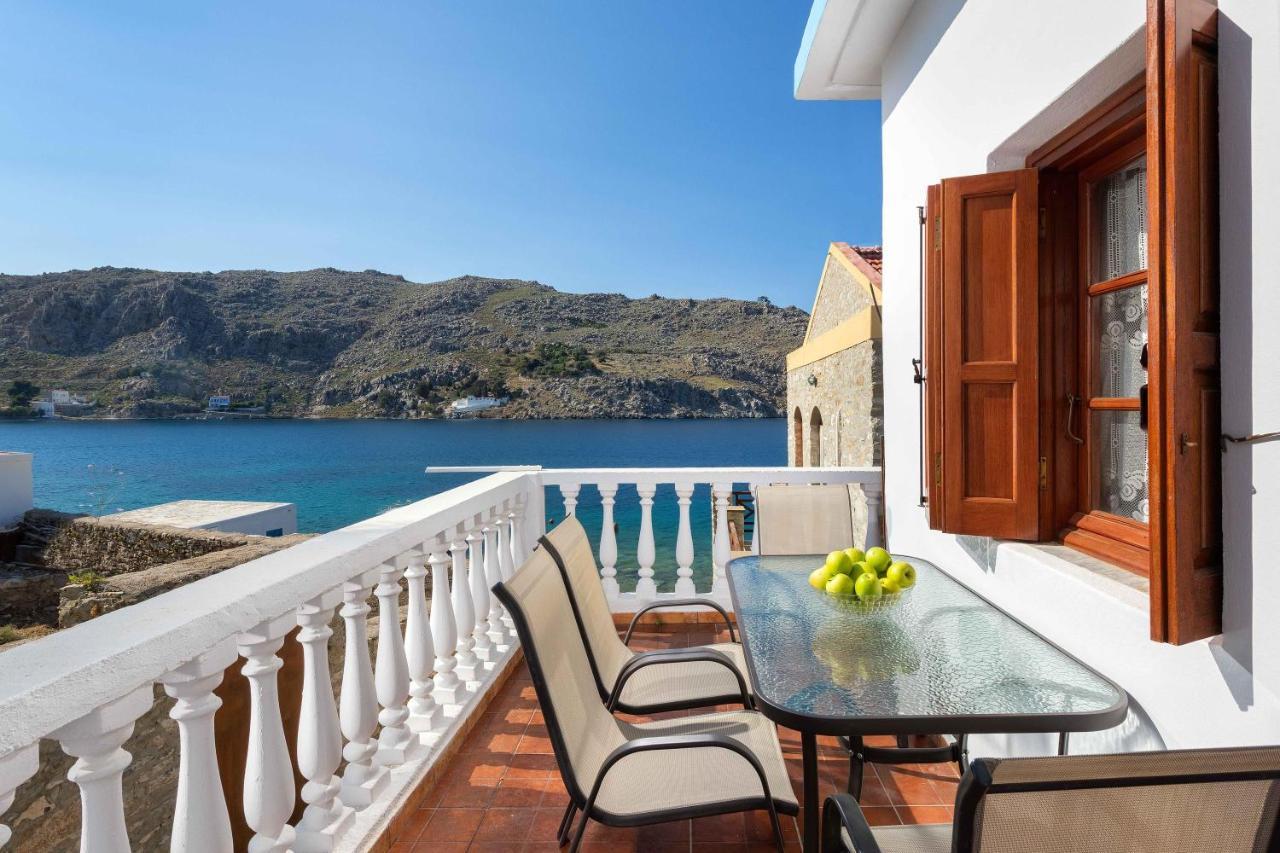 Maravelia Mare Guest House Sými Luaran gambar